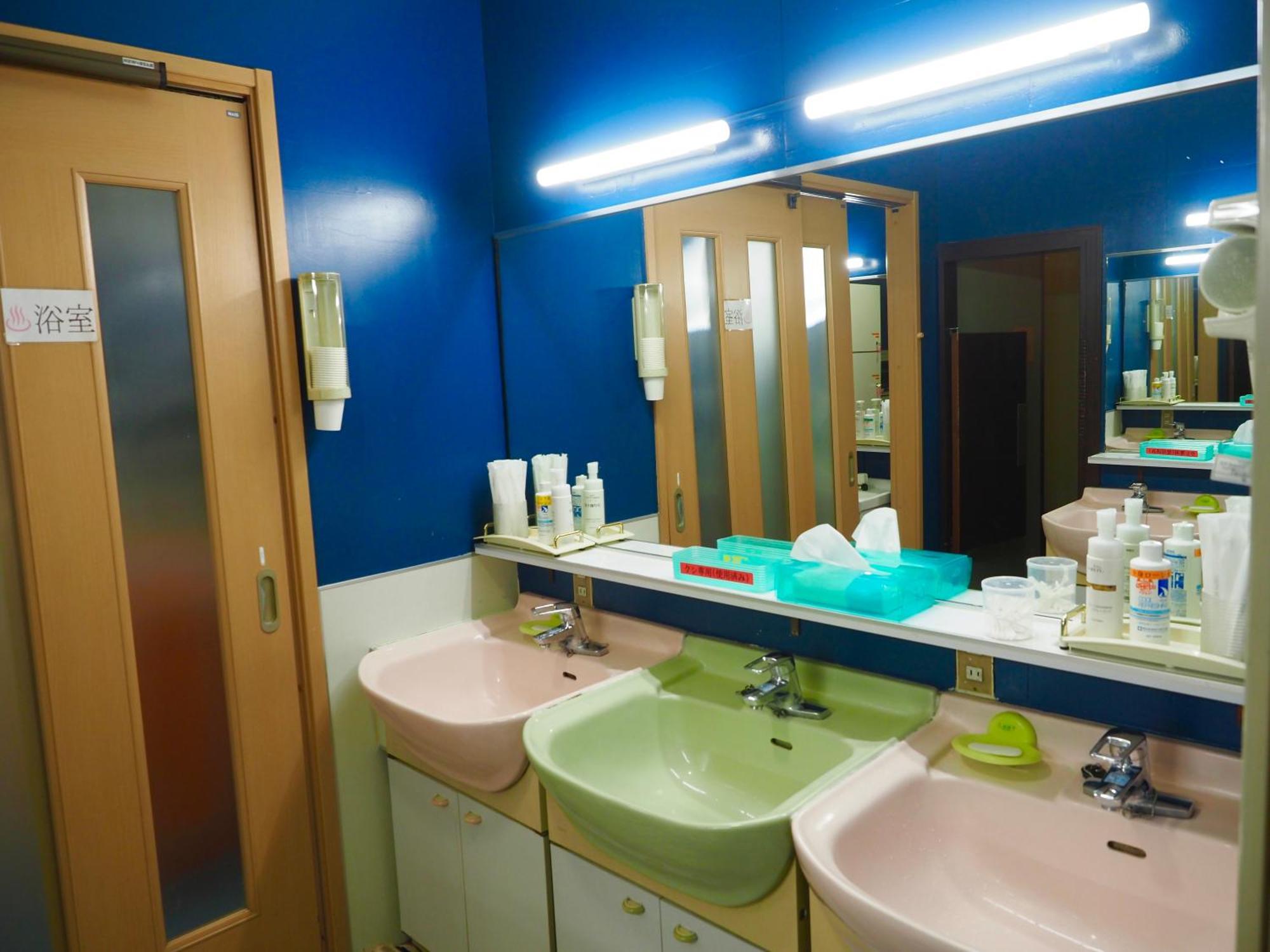 טוקיו Capsule Hotel Block Room מראה חיצוני תמונה